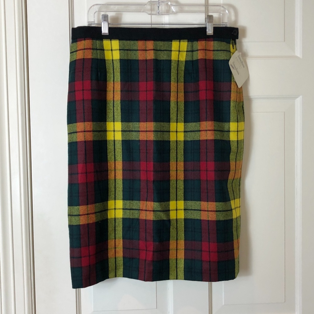Vintage NWT Escada wool plaid skirt